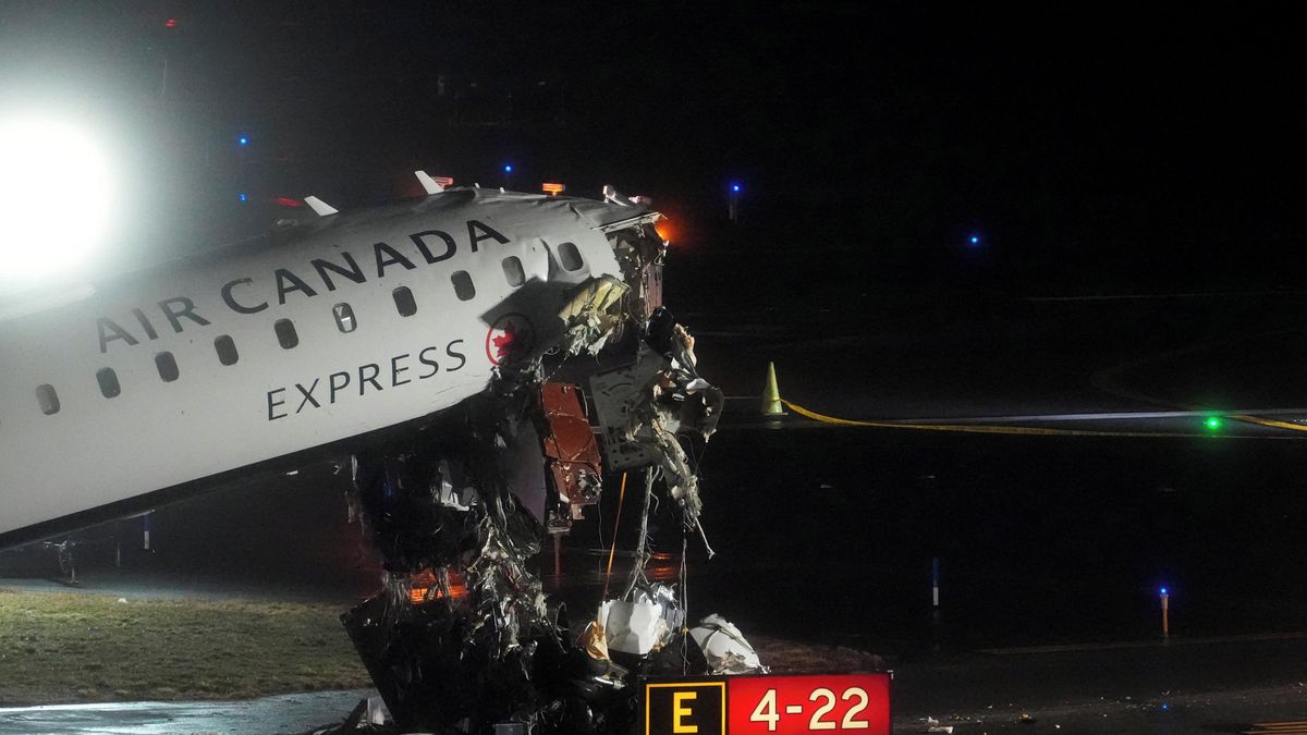 „Vozidlo jedna, stůj!“ Věž povolila hasičům přejet ranvej, už je ale nestihla zastavit